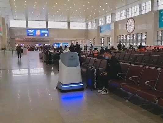 當(dāng)高鐵站遇上坦力無(wú)人駕駛洗地車，奇跡發(fā)生了！