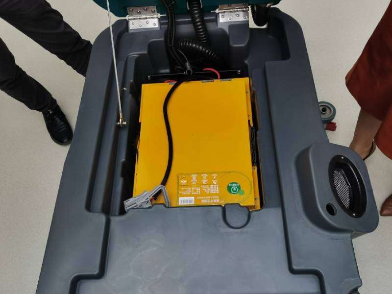 如何延長(zhǎng)手推式洗地機(jī)的鋰電池使用壽命？