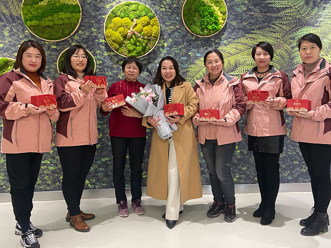 捷立的半邊天，祝您節(jié)日快樂 ！