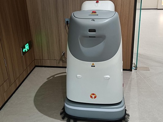 科技助力，酒店煥新 —— 坦力工業(yè)洗地機(jī)器人帶來新變革