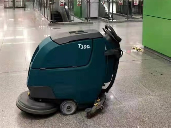 飯店吃飯吃出蟑螂？飲食衛(wèi)生如何才能得到保障？